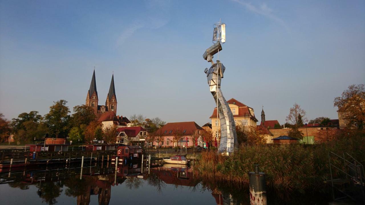 Kulturfreizeiten Ferienwohnungen Neuruppin Exteriör bild